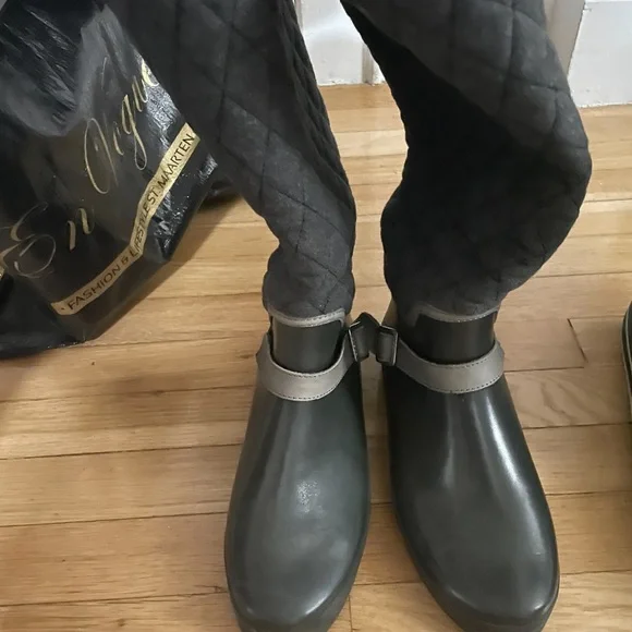 Hunter rain boots - Picture 2 of 3